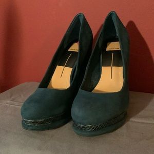 BEAUTIFUL SUEDE PUMPS!! My absolute Favorite!  AMAZING, BNWOT